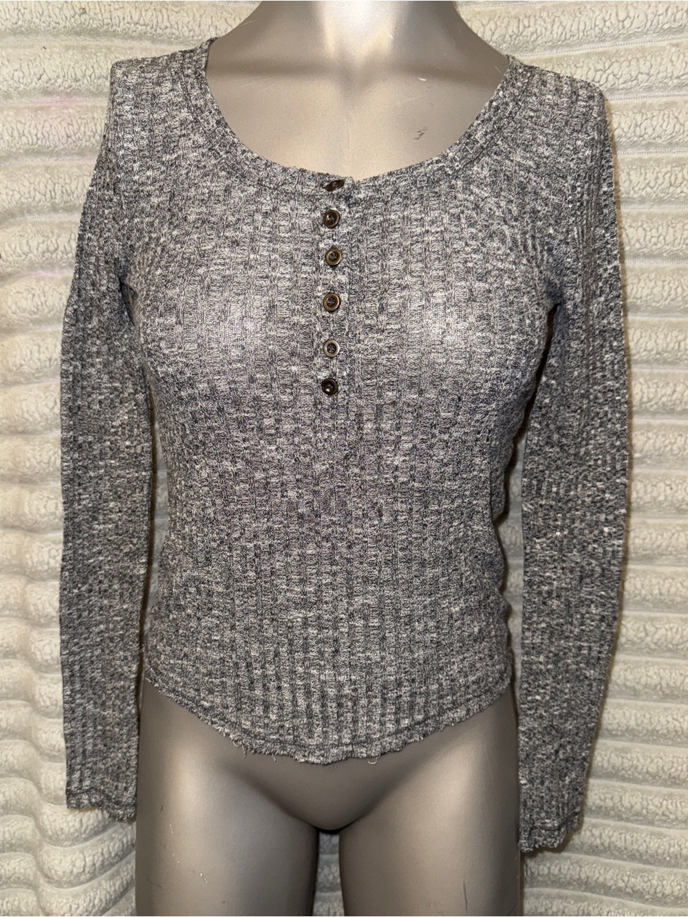 Forever 21 Gray Waffle Knit Long Sleeve Top | M Fits S